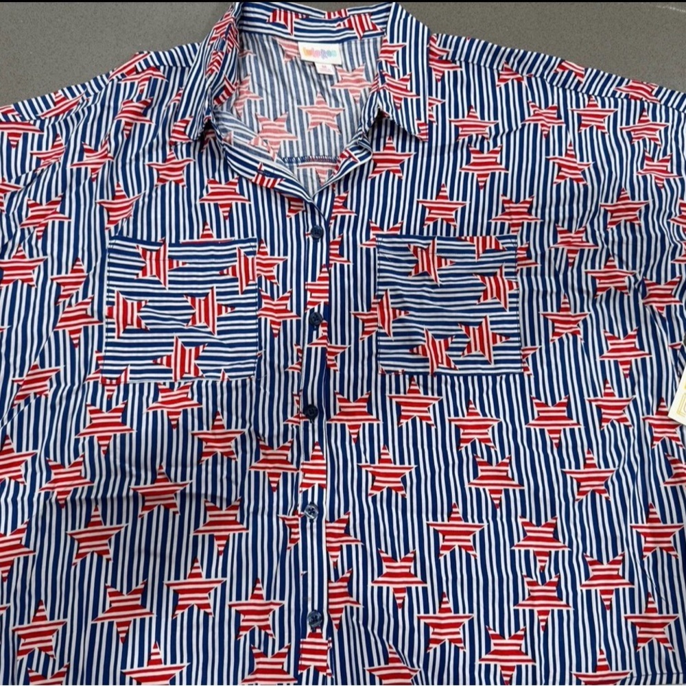 LuLaRoe Amy Shirt Medium Patriotic Stars Stripes Red White Blue Button Down Top